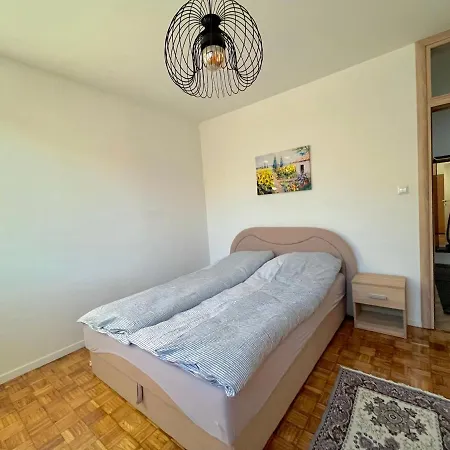 公寓 Apartman Monile *